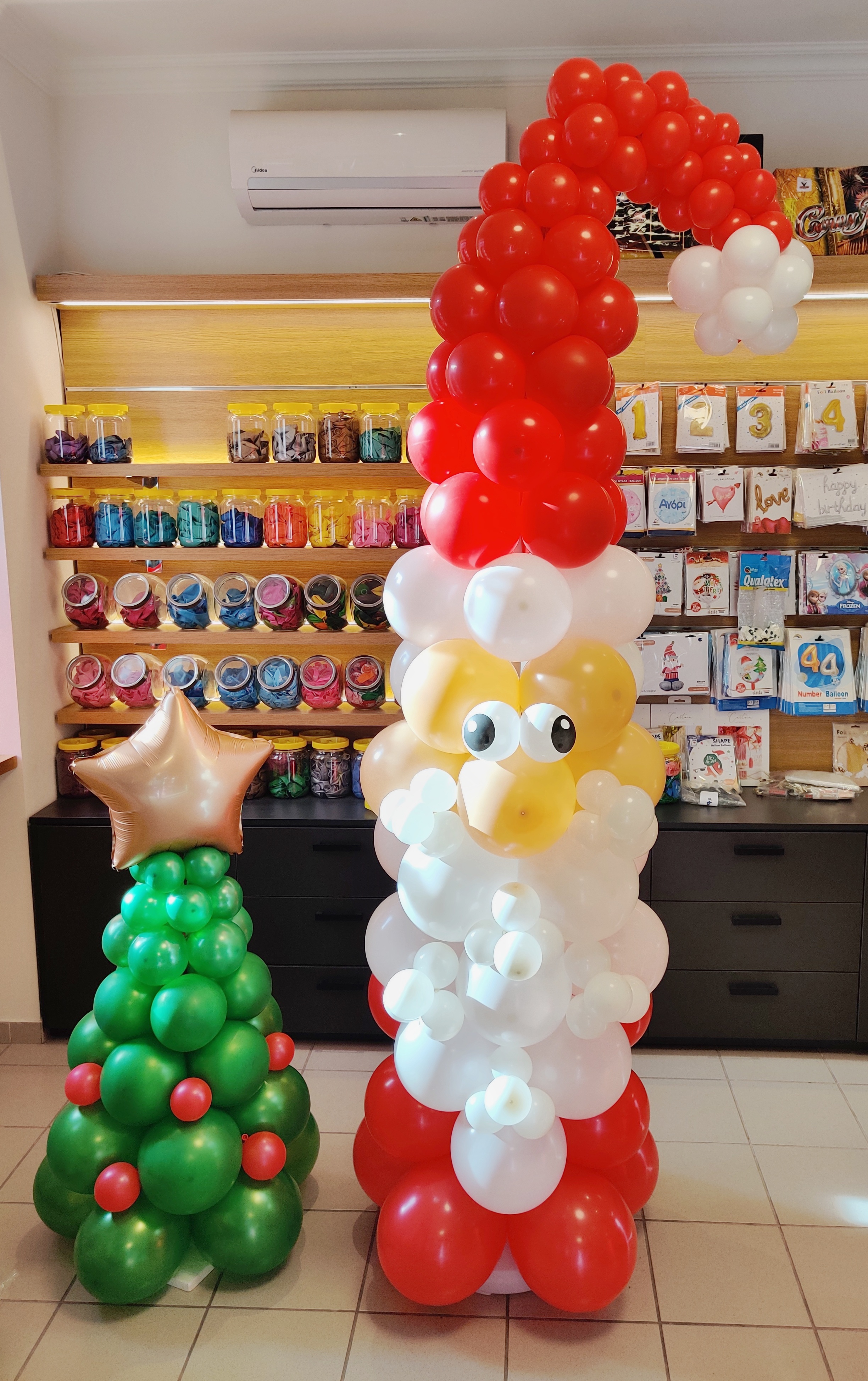 Κατασκευή Άγιος Βασίλης με μπαλόνια